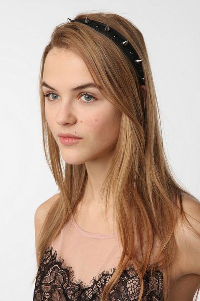 Tiara spikes preta